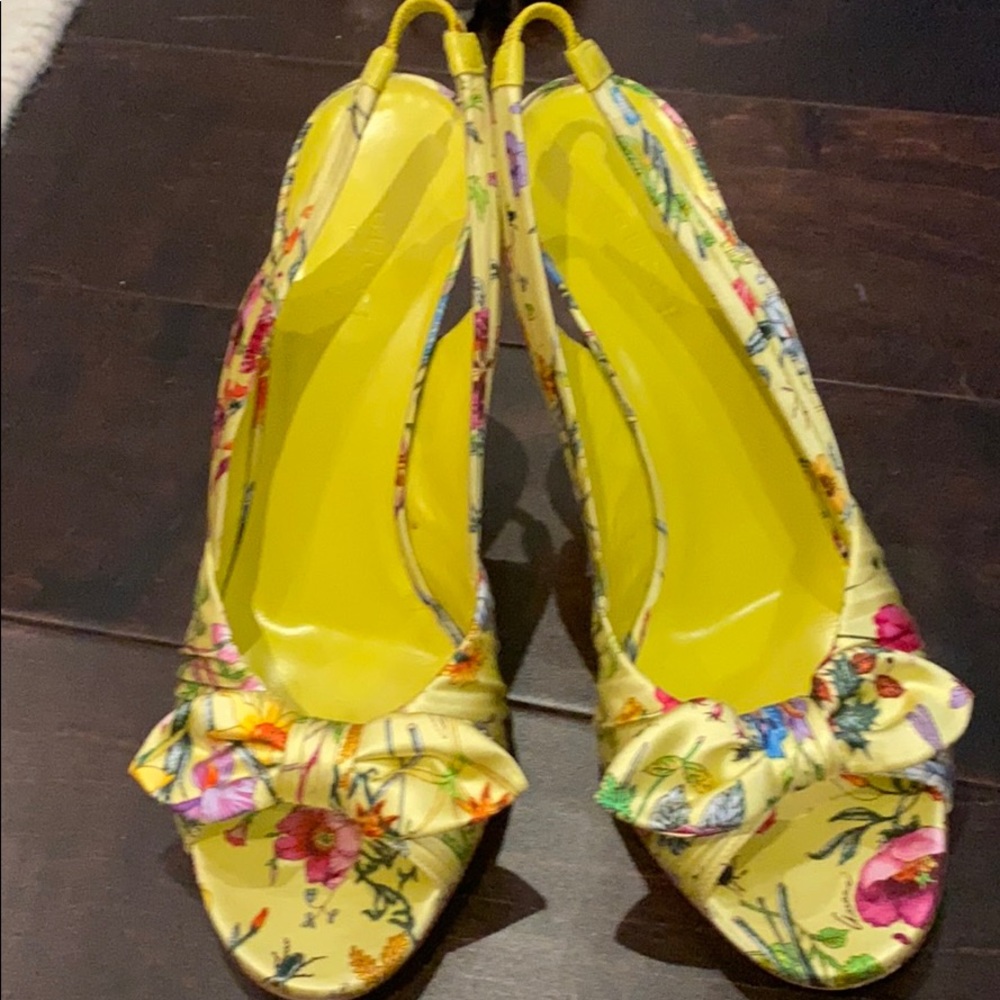 Authentic Gucci heels 71/2